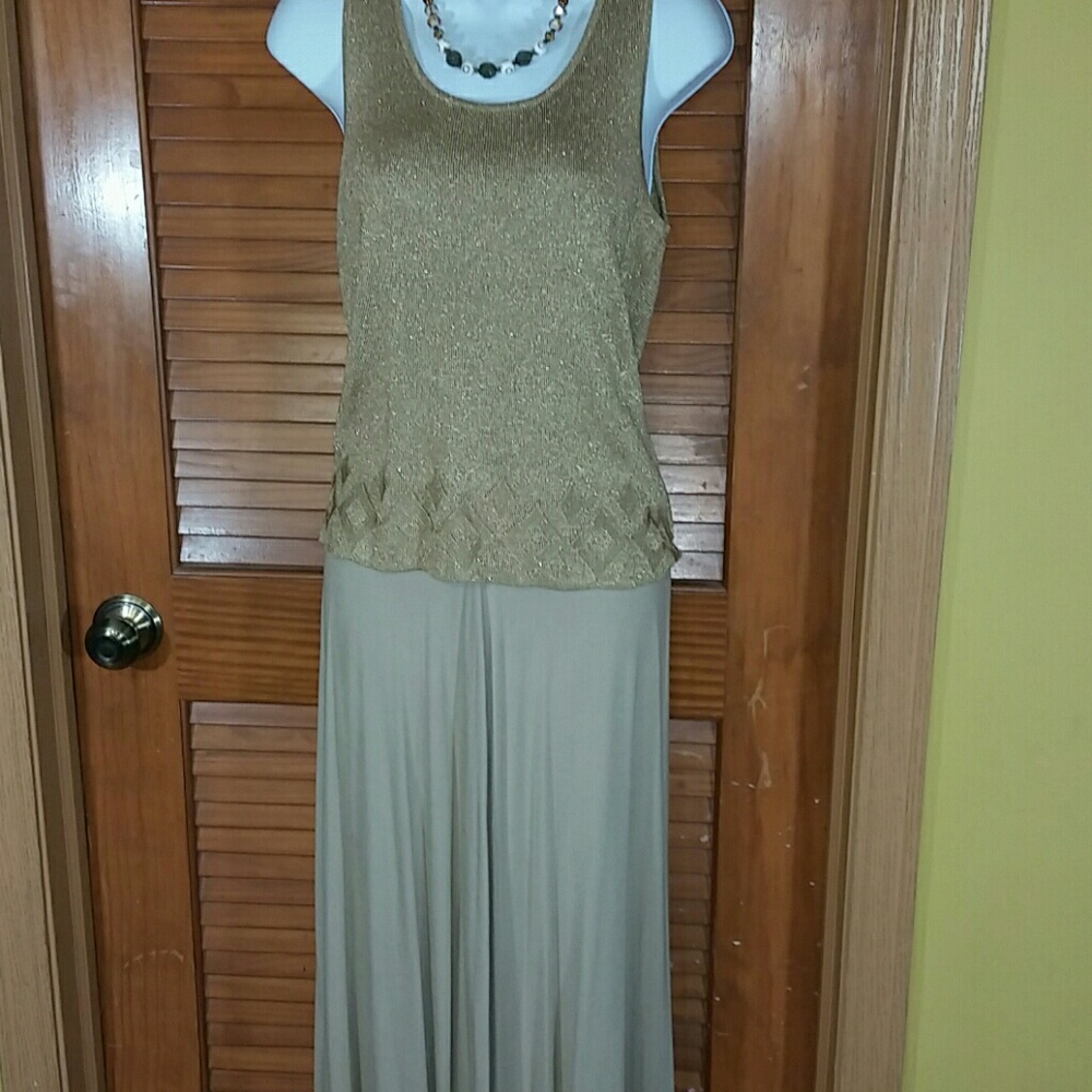 Skirt - Picture 3 of 4